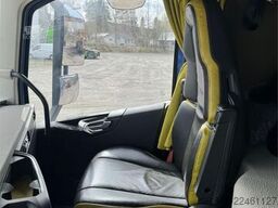 Volvo FH16 750 8x4 tractor unit with hydraulics
