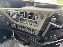 Volvo FH500 6x2 Tractor Unit – ADR Equipped