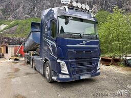 Volvo FH540 6x4 tractor unit with a 2017 3-axle Langendo