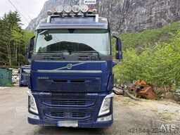 Volvo FH540 6x4 tractor unit with a 2017 3-axle Langendo