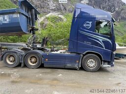 Volvo FH540 6x4 tractor unit with a 2017 3-axle Langendo