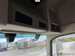 Volvo FH16 -650 tractor unit w/ tandem lift. WATCH VIDEO