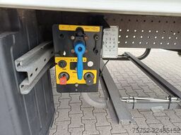 Schmitz Cargobull Carrier Vector HE19MT Multi Temp Double Stock L...