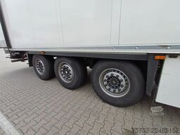 Schmitz Cargobull Carrier Vector HE19MT Multi Temp Double Stock L...