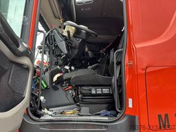 SCANIA R460 Retarder Unfallschaden