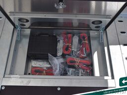 BRIAN JAMES TRAILERS Race Sport Seilwinde Zusatzrampen Solarpanele