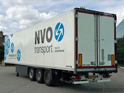 SCHMITZ CARGOBULL N/A SCB*S3B CARRIER VECTOR 1350 WITH 6136 ENGINE