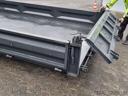 ungesetzt Abrollcontainer City 2.0-2.3 x 3.8-4.0m Stapel