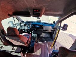 MERCEDES-BENZ 30 Sitzer Schulbus Transferbus 519 Stock