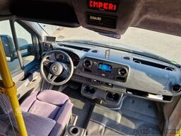 MERCEDES-BENZ 2 Stück 519 Schulbus Transferbus 30 Sitzer
