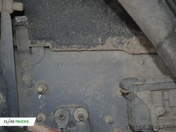 VOLVO FH 460 Globetrotter XL i-Save SideSkirts