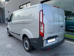 Ford Custom Van  2.2 TDCi 100cv ?