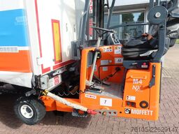Krone N/A SD + kooiaap + stuur as