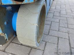 Genie GS2632 Electric, 10m Working Height, Non Marking T