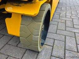 JCB S3246E Electric, 12m Working Height, 320kg Capacit
