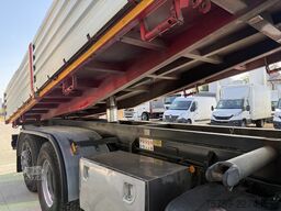 Mercedes-Benz Atego 2533 Kipper + Kran Bonfiglioli 6x2