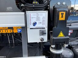 DAF FAQ XD 450 8x2 Euro 6 HMF 28 Tonmeter laadkraan