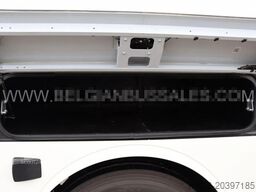 Mercedes Tourismo 17RHD New Model