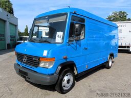 Mercedes-Benz Vario 812D closed bus