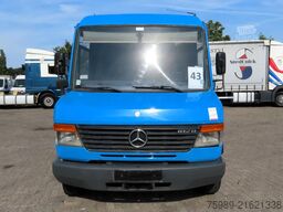 Mercedes-Benz Vario 812D closed bus