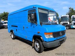Mercedes-Benz Vario 812D closed bus