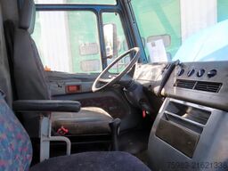 Mercedes-Benz Vario 812D closed bus