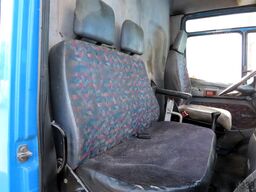 Mercedes-Benz Vario 812D closed bus