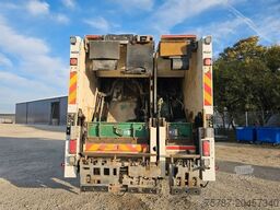MERCEDES-BENZ 1527 Müllwagen, Geesinknorba 13H25, 2 Kammern