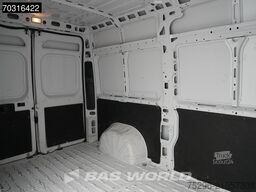 Peugeot Boxer 140PK L2H2 Airco Cruise Parkeersensoren E...