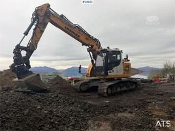 Liebherr R920 LC reduced-tail-swing excavator with GPS, 2 b
