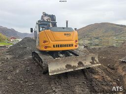 Liebherr R920 LC reduced-tail-swing excavator with GPS, 2 b