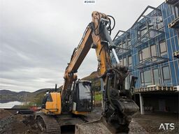 Liebherr R920 LC reduced-tail-swing excavator with GPS, 2 b