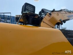 Liebherr R920 LC reduced-tail-swing excavator with GPS, 2 b