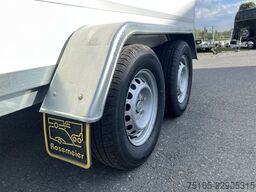 Blyss F2030HTD Aeroschräge Kofferanhänger