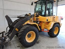 VOLVO L35G + Fork