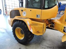 VOLVO L35G + Fork