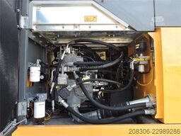 LIEBHERR R930 Belgium Machine