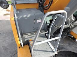 LIEBHERR R930 Belgium Machine