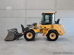 VOLVO L35G + Fork