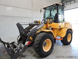 VOLVO L35G + Fork