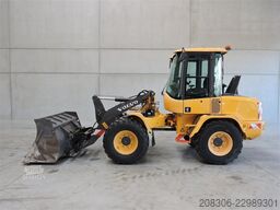 VOLVO L35G + Fork
