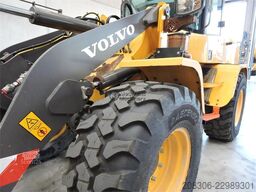 VOLVO L35G + Fork