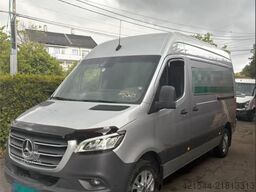 Mercedes-Benz Sprinter 319