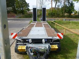 Humbaur 4-Achs-Tieflader HTD 40K- mit Radmulden