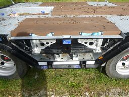 Humbaur 4-Achs-Tieflader HTD 40K- mit Radmulden