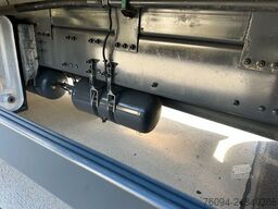 VOLVO FM 420 Baustoff 6x2 lift/lenk Atlas Kran