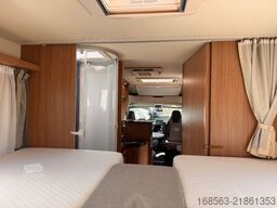 KNAUS Sky TI 700 MEG Silver Selection