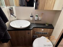 EURAMOBIL Integra Line 720 EF RFK Alde Luftfahrwerk