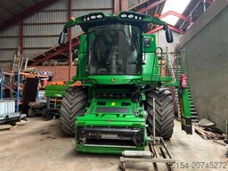 John Deere S790i 4WD