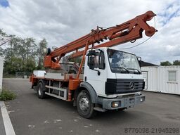 Mercedes-Benz 1820 - Böcker AK30/1000 Krane und Korb